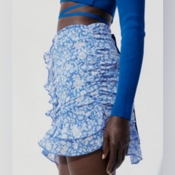 NWOT Zara draped Blue White floral print skirt women’s size Small - Picture 2 of 8